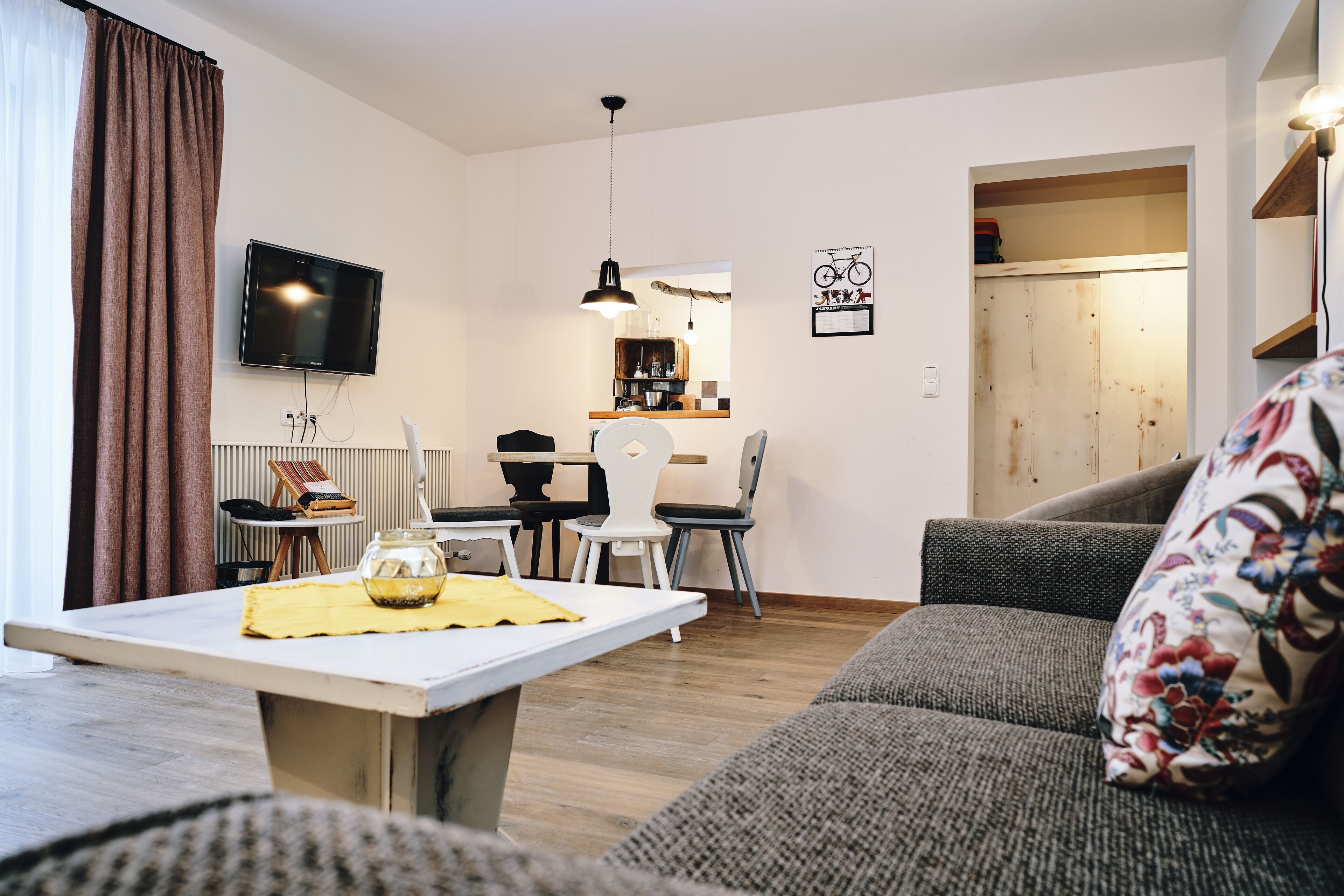 family apartment, kitchen, mountain view | living area | flat-screen tv