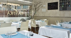 Frühstück, Mittagessen, Abendessen, mediterrane Küche 