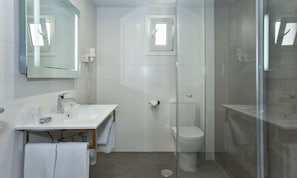 Standard Room | Bathroom sink