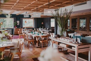 Restaurant - SEEBICHL Adults Only Designhotel lake - pool & dine (Kitzbuhel)