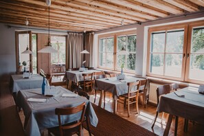 Restaurant - SEEBICHL Adults Only Designhotel lake - pool & dine (Kitzbuhel)