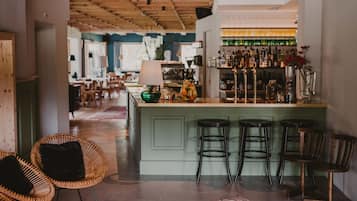 Bar (in der Unterkunft)