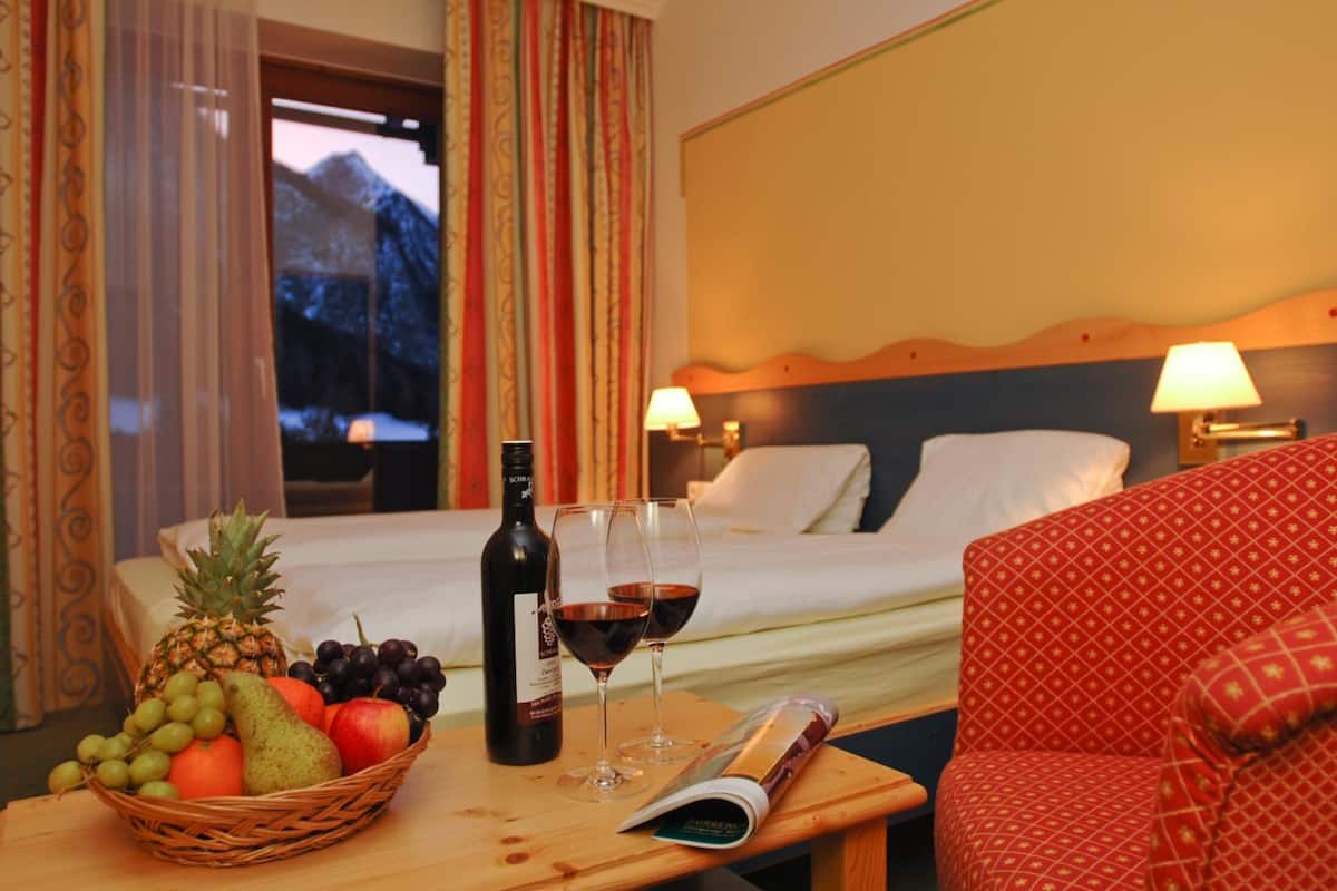 hypo-allergenic bedding, in-room safe, desk, iron/ironing board