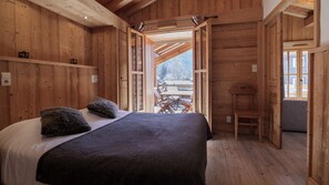 Appartement Premium, 1 chambre, cheminée, vue montagne ( accessible par escalier ) | 客房内保险箱、免费 WiFi、床单