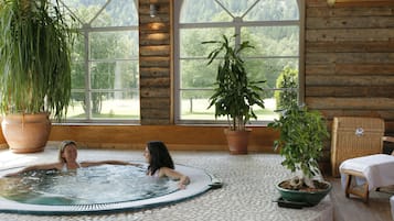 Bathtub spa indoor