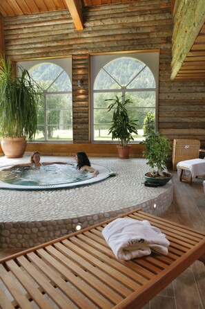Indoor spa tub - Le Labrador (Chamonix-Mont-Blanc)
