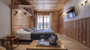 Superior Double Room (Mont Blanc) | 1 bedroom, in-room safe, free WiFi, bed sheets