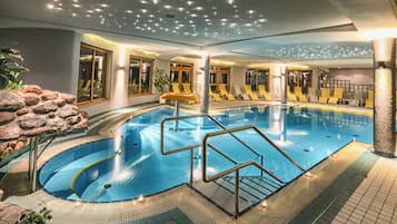 Indoor pool, pool loungers