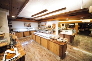 Petit déjeuner buffet