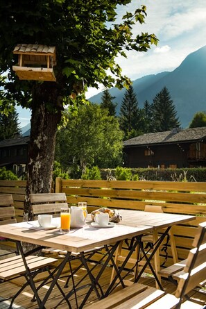 Frühstück, Mittagessen, Abendessen, lokale Küche 