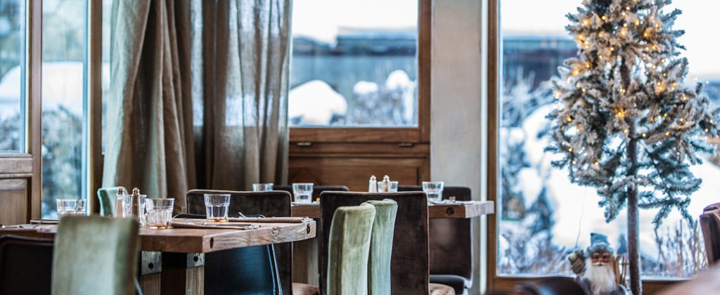 breakfast, lunch, dinner served; local cuisine