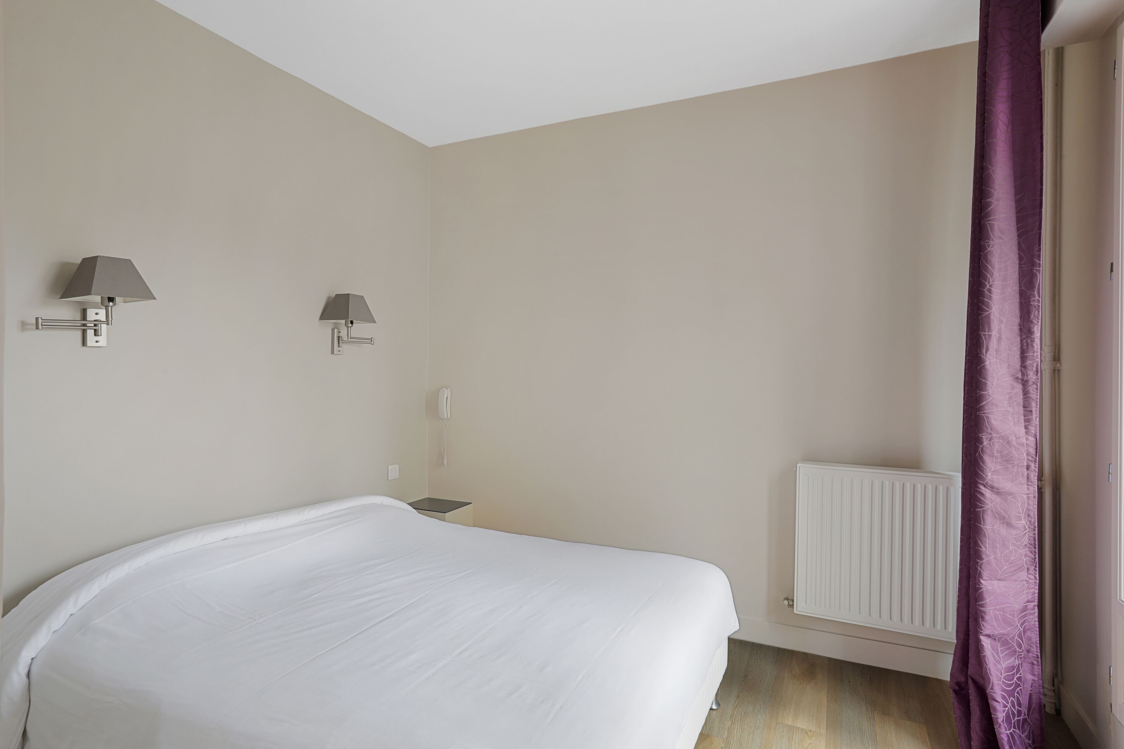 economy double room, 1 queen bed | 1 bedroom, premium bedding, individually furnished, desk