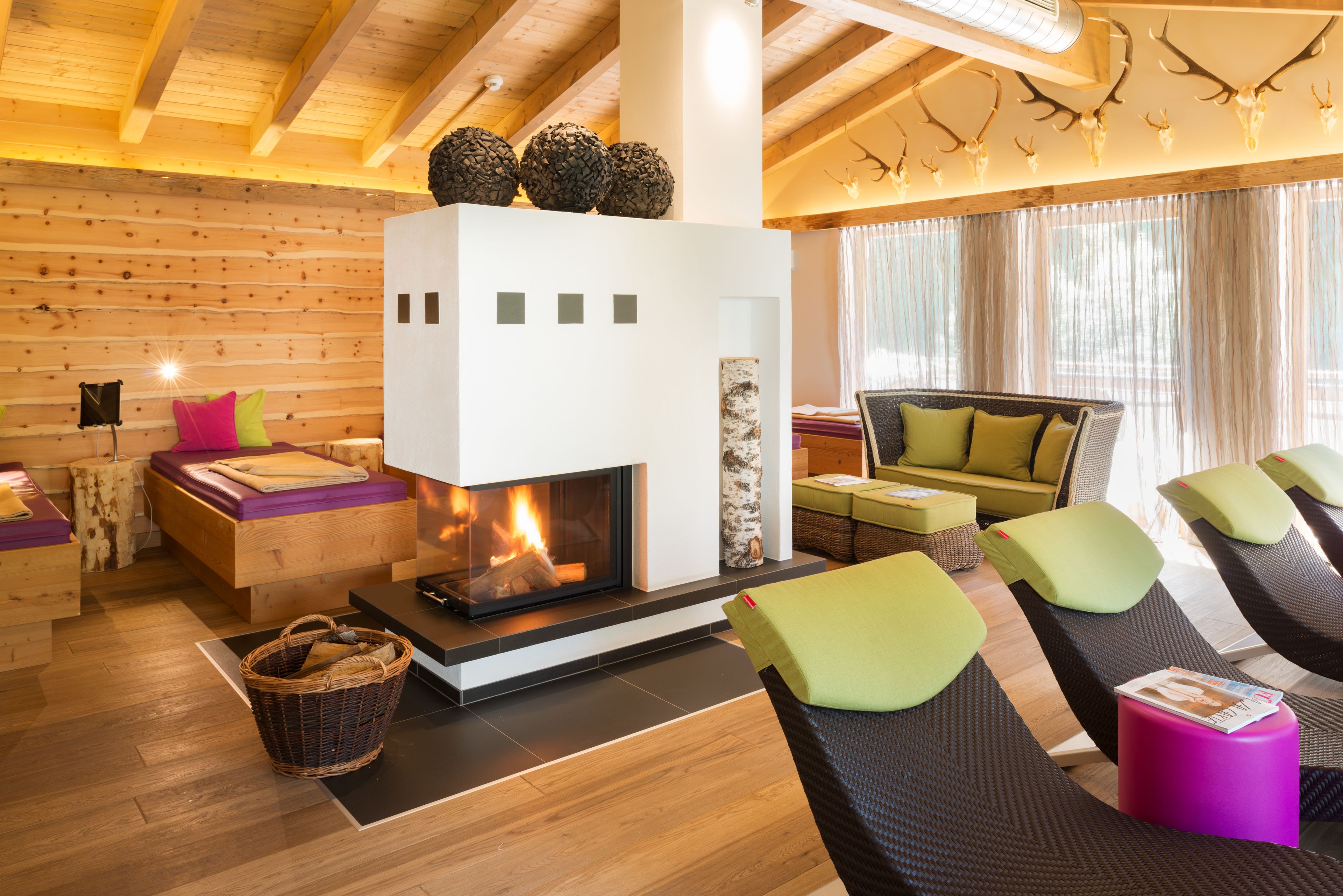 Luxe beddengoed, een kluis op de kamer, een bureau