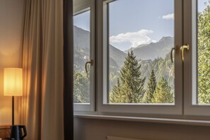 Panoramic Room (ohne Balkon) | View from room - EUROPÄISCHER HOF Bad Gastein (Bad Gastein)