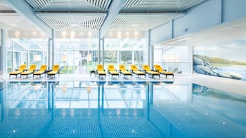 Indoor pool, pool loungers