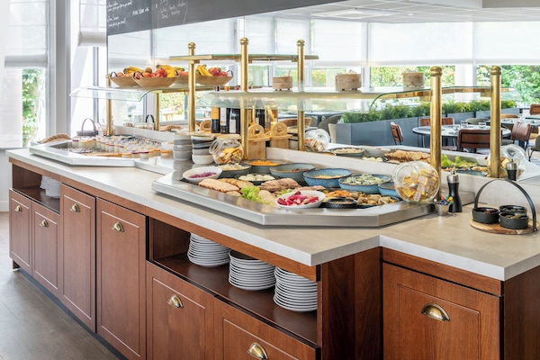 Daily buffet breakfast for a fee