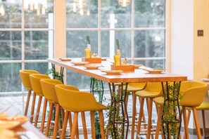 Desayuno buffet todos los días (con cargo)