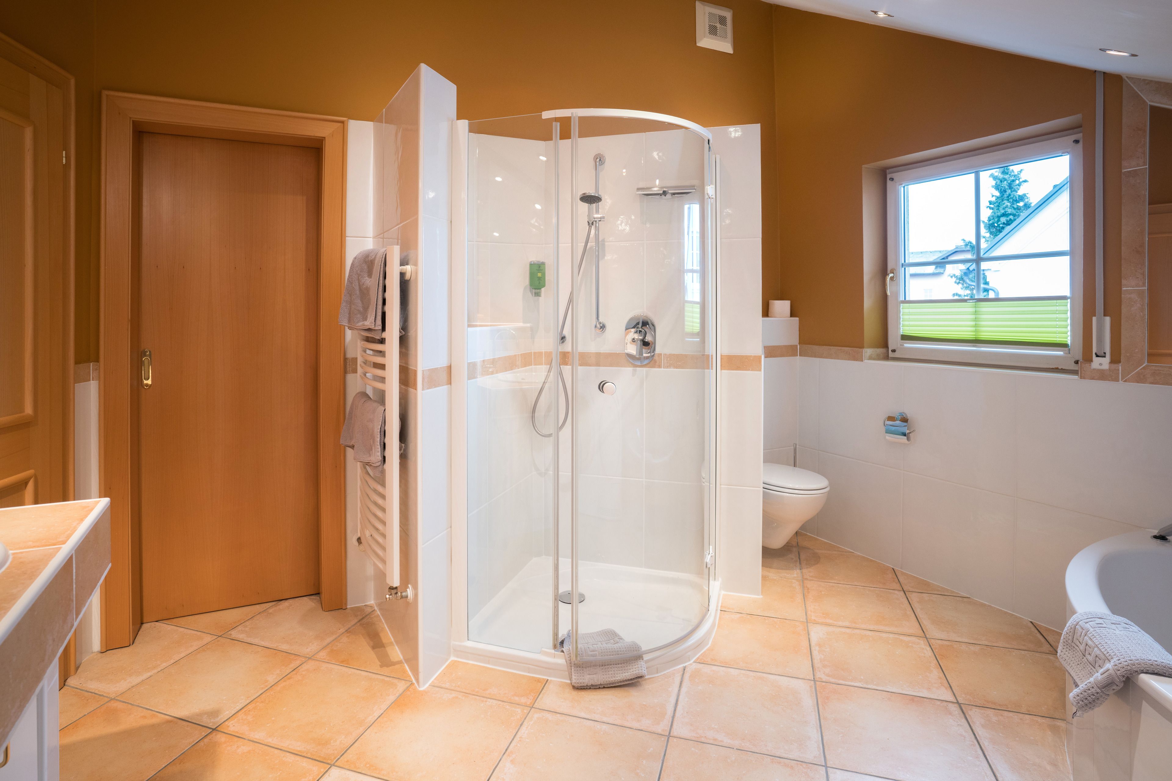 deluxe penthouse, 4 bedrooms, non smoking, patio (inkl. 80€ endreinigung) | bathroom | eco-friendly toiletries, hair dryer, towels