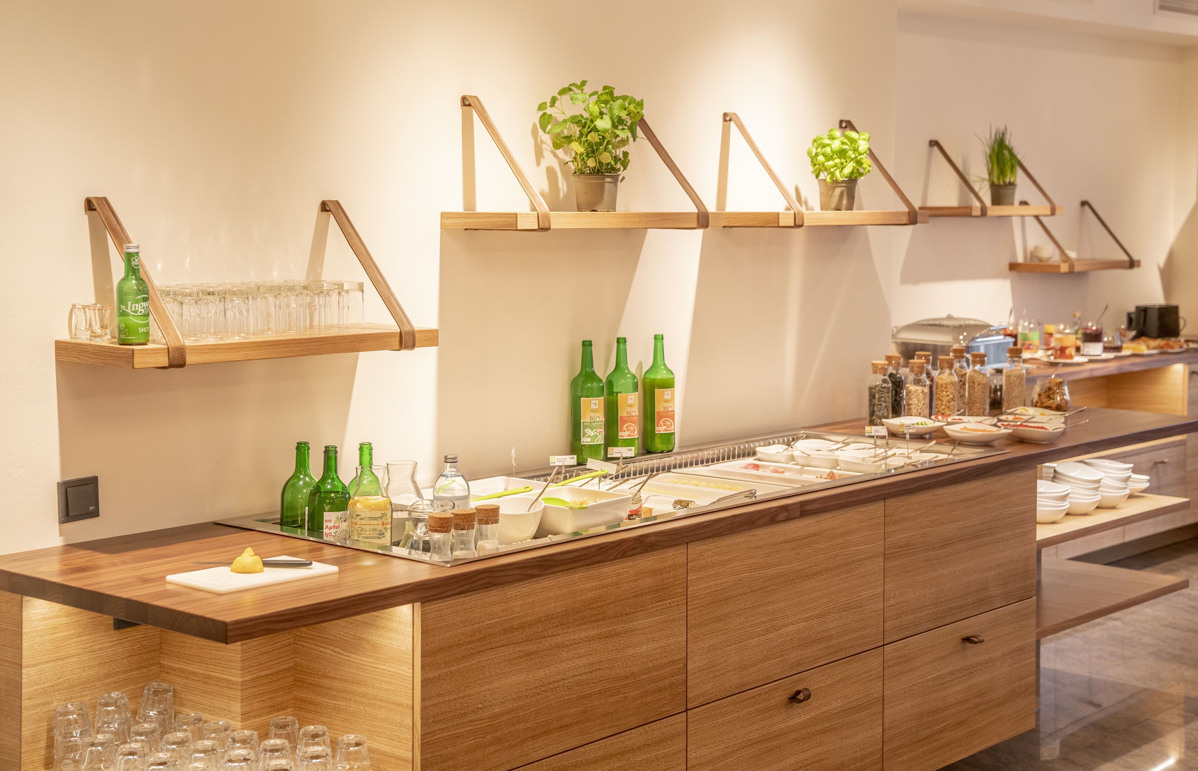 每日供应自助式早餐（需付费）