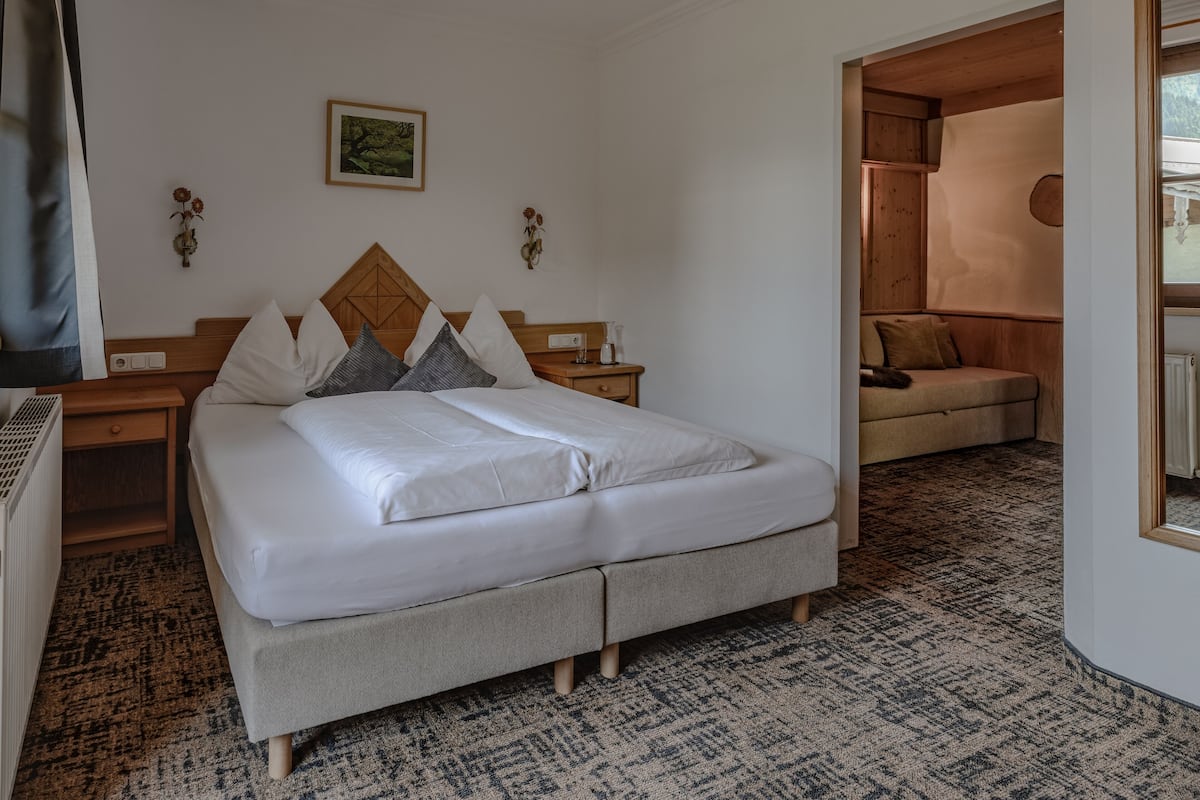 Apartment, Balcony, Corner (Fichte) | 2 bedrooms, hypo-allergenic bedding, free WiFi, bed sheets