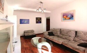 Family Apartment | Living room | LCD TV - Hotel Molinos (Granada)