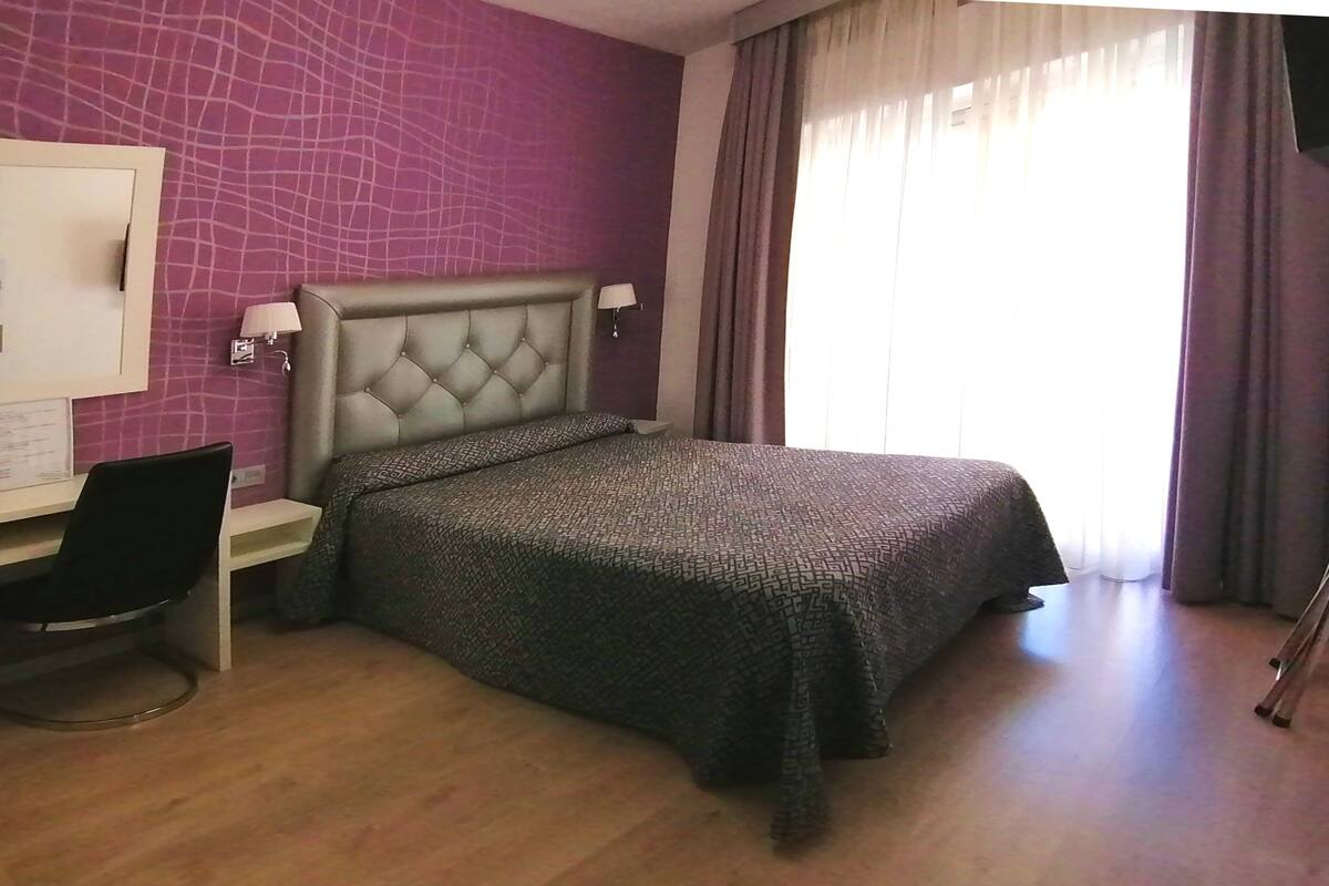 Memory foam beds, in-room safe, desk, laptop workspace