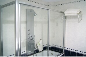 Single Room | Bathroom shower - Hotel Molinos (Granada)
