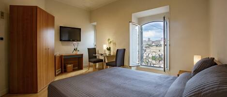 Triple Room | 2 bedrooms, premium bedding, minibar, desk