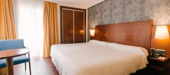 Torreluz Centro Hotel