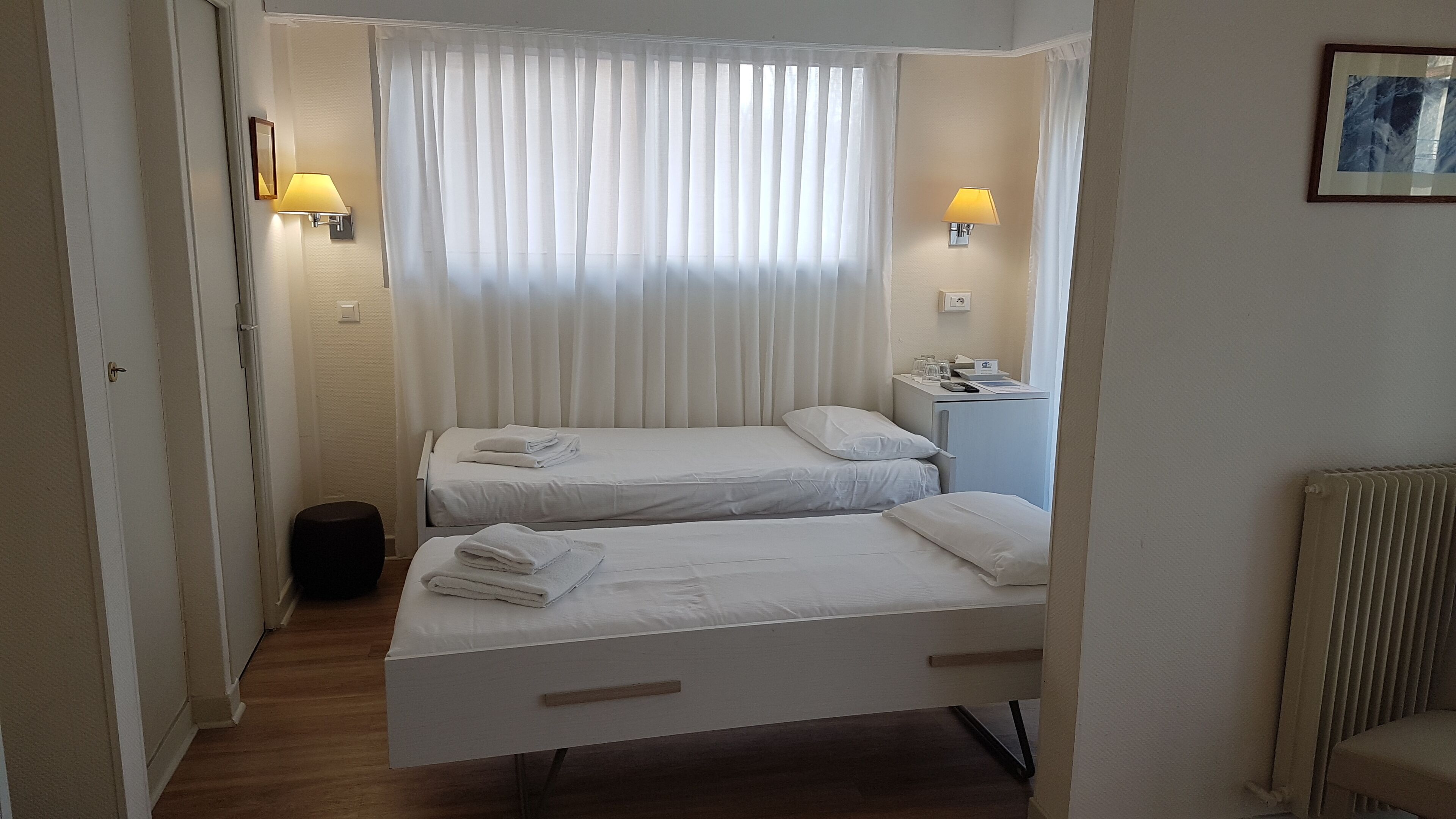 family room, city view | view from room