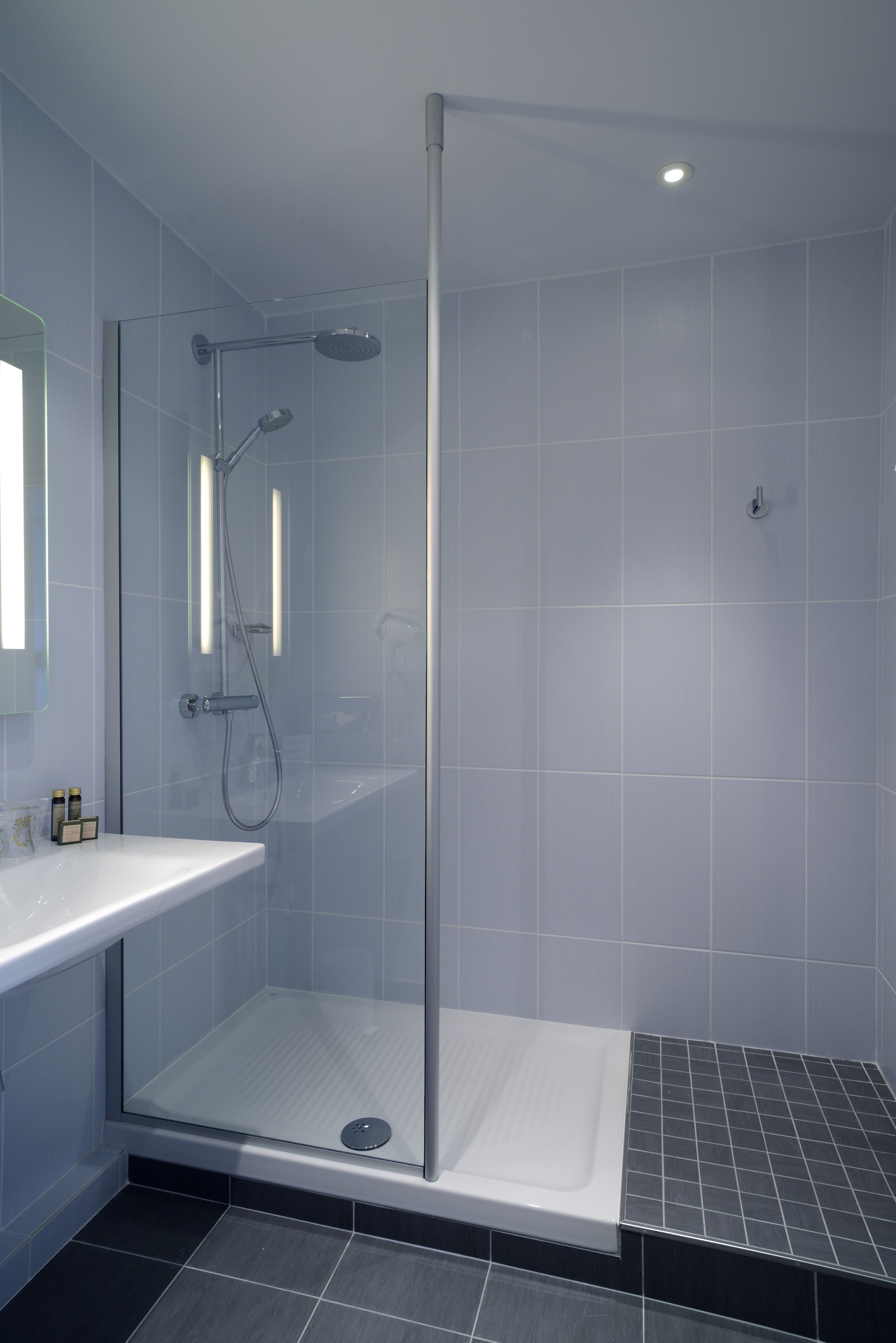 double or twin room, sea view | bathroom | free toiletries, hair dryer, towels