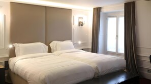 Cots/infant beds, rollaway beds, free WiFi