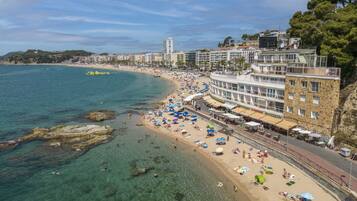 Am Strand, Strandtücher