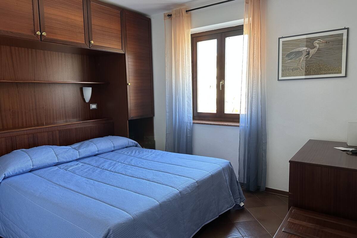 Double or Twin Room | In-room safe, desk, WiFi (free), bed sheets