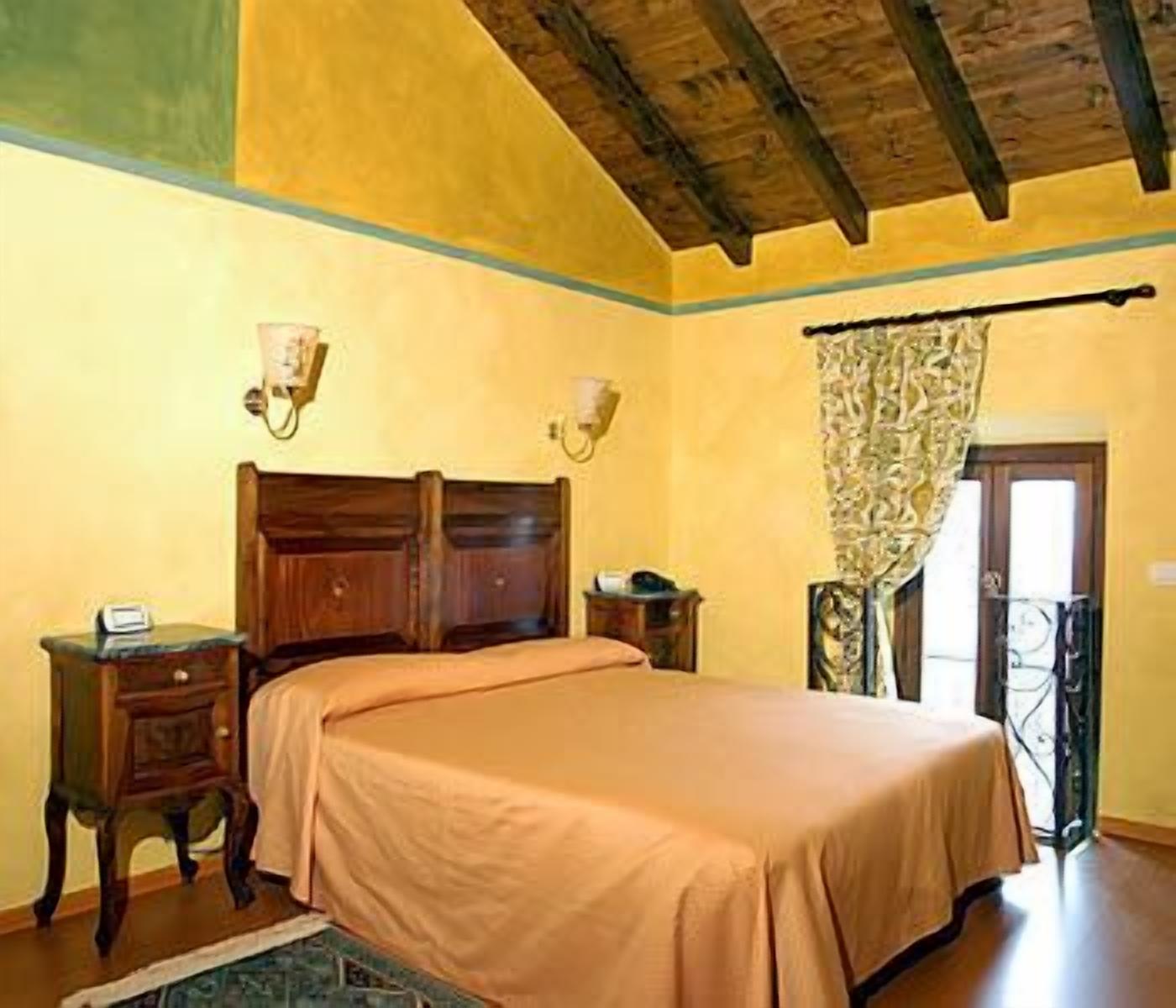 1 bedroom, in-room safe, desk, laptop workspace