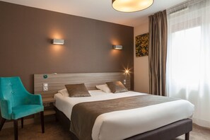 Studio | Desk, soundproofing, free WiFi, bed sheets - The Originals City, Hôtel Les Thermes de l'Avenue (Dax)