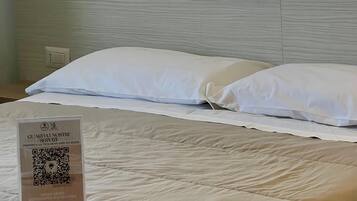 Classic-Doppelzimmer, 1 Schlafzimmer | Allergikerbettwaren, Betten mit Memory-Foam-Matratzen