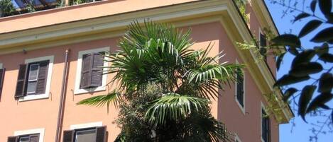 Fachada de la propiedad