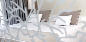 Minibar, caja de seguridad en la habitación y cunas gratuitas 