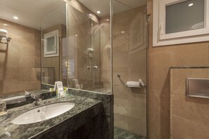 Hair dryer, towels - Canyelles Platja (Roses)