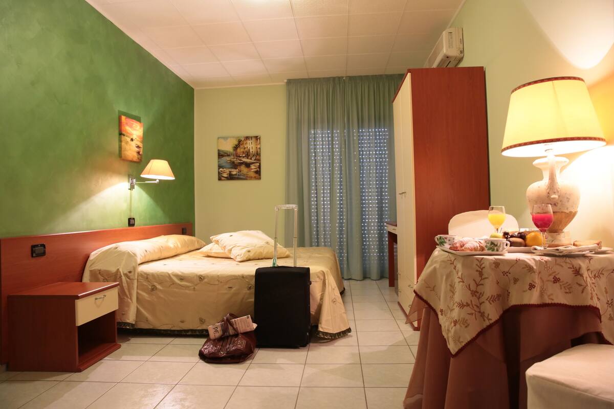 double room | in-room safe, individually decorated, desk, cots/infant beds