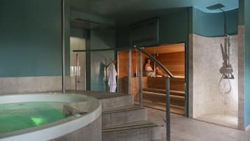 Couples treatment rooms, sauna, hot tub, Turkish bath, body treatments