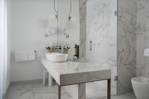 Free toiletries, hair dryer, bathrobes, slippers - The Regent Boutique Hotel & SPA - PRE OPENING (Borgo Maggiore)