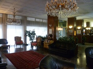 Khu tiếp khách ở sảnh