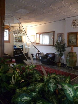 Khu tiếp khách ở sảnh