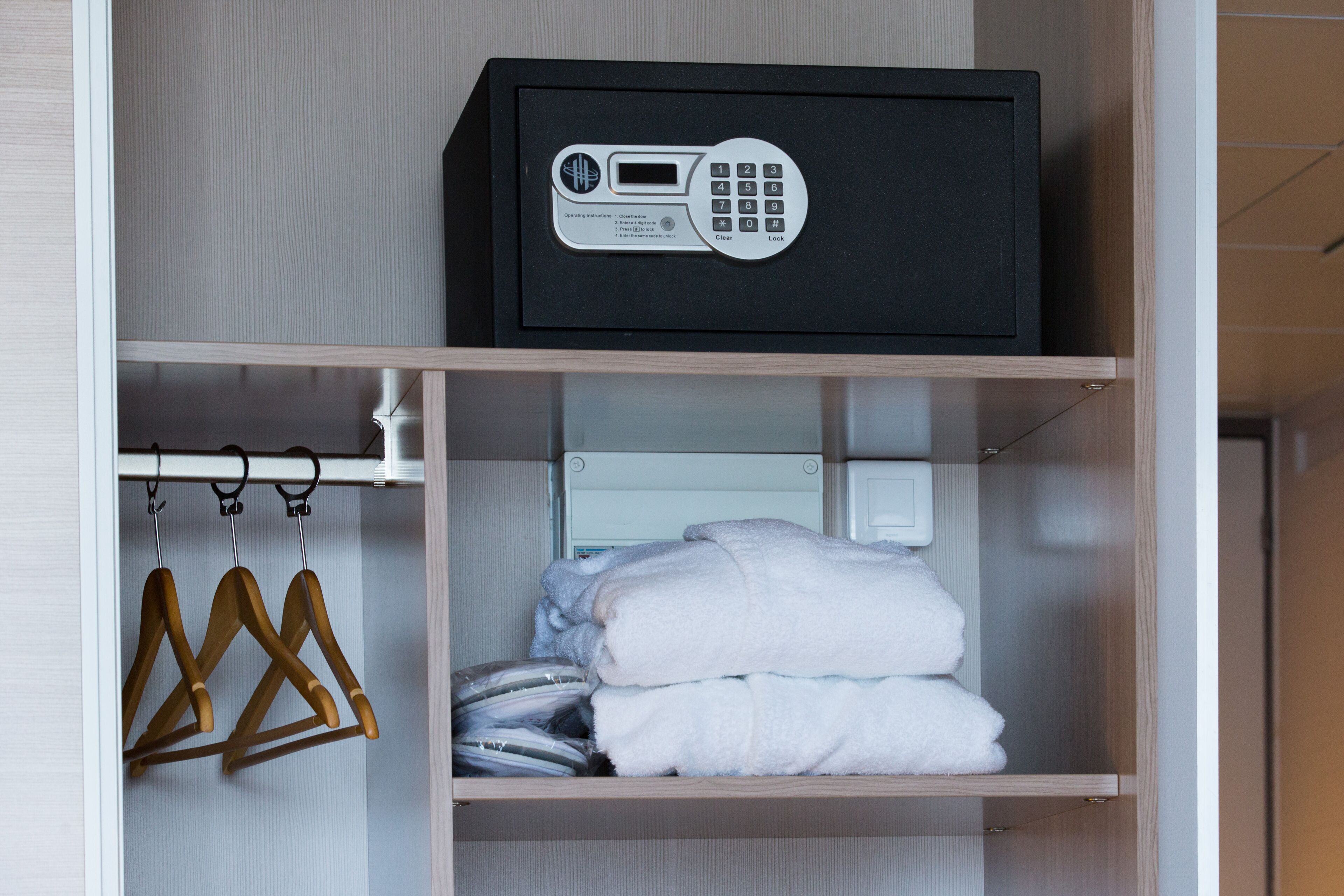 1 bedroom, premium bedding, in-room safe, desk