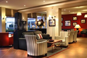 Bar lounge