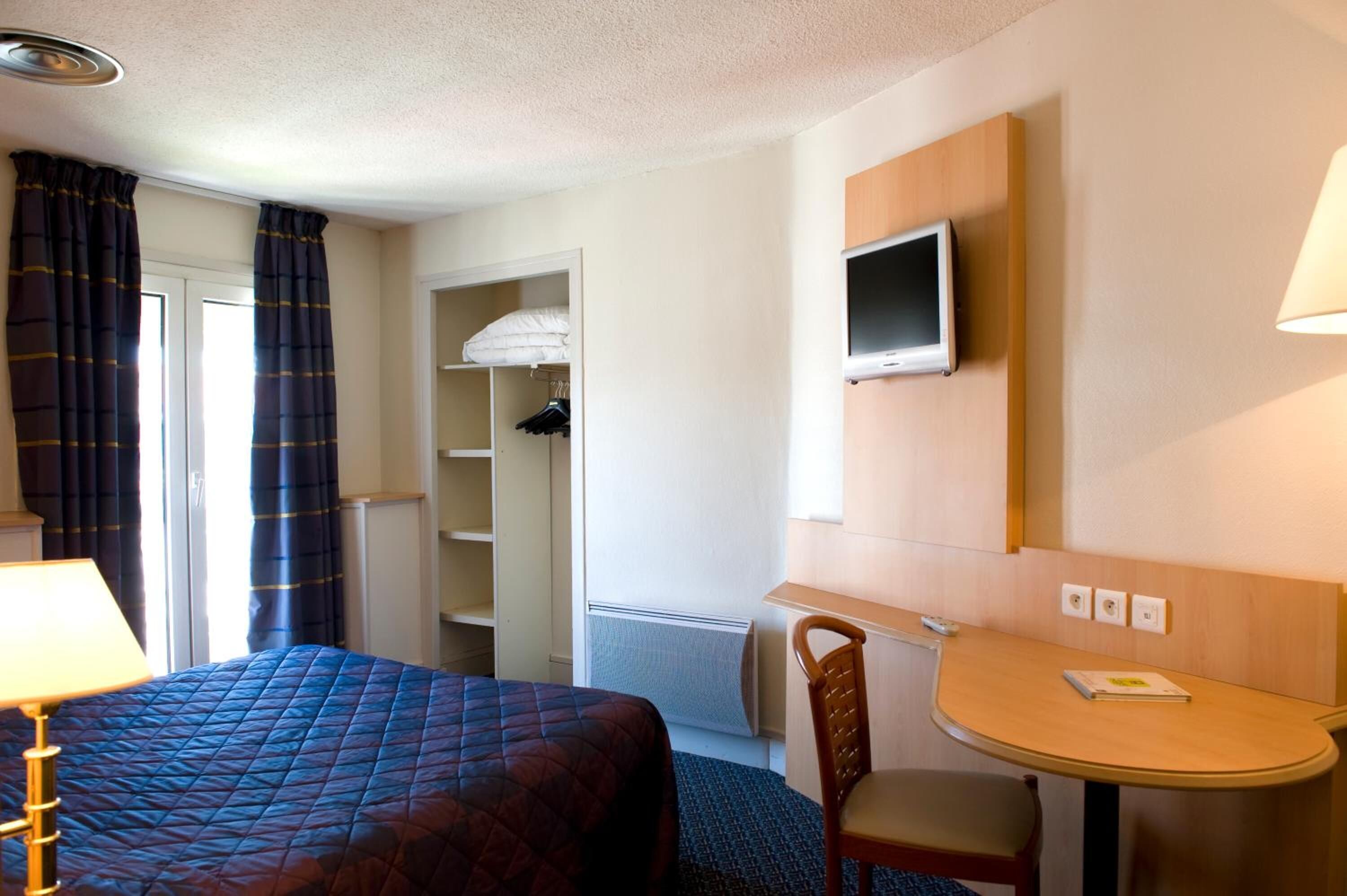 in-room safe, desk, blackout curtains, soundproofing