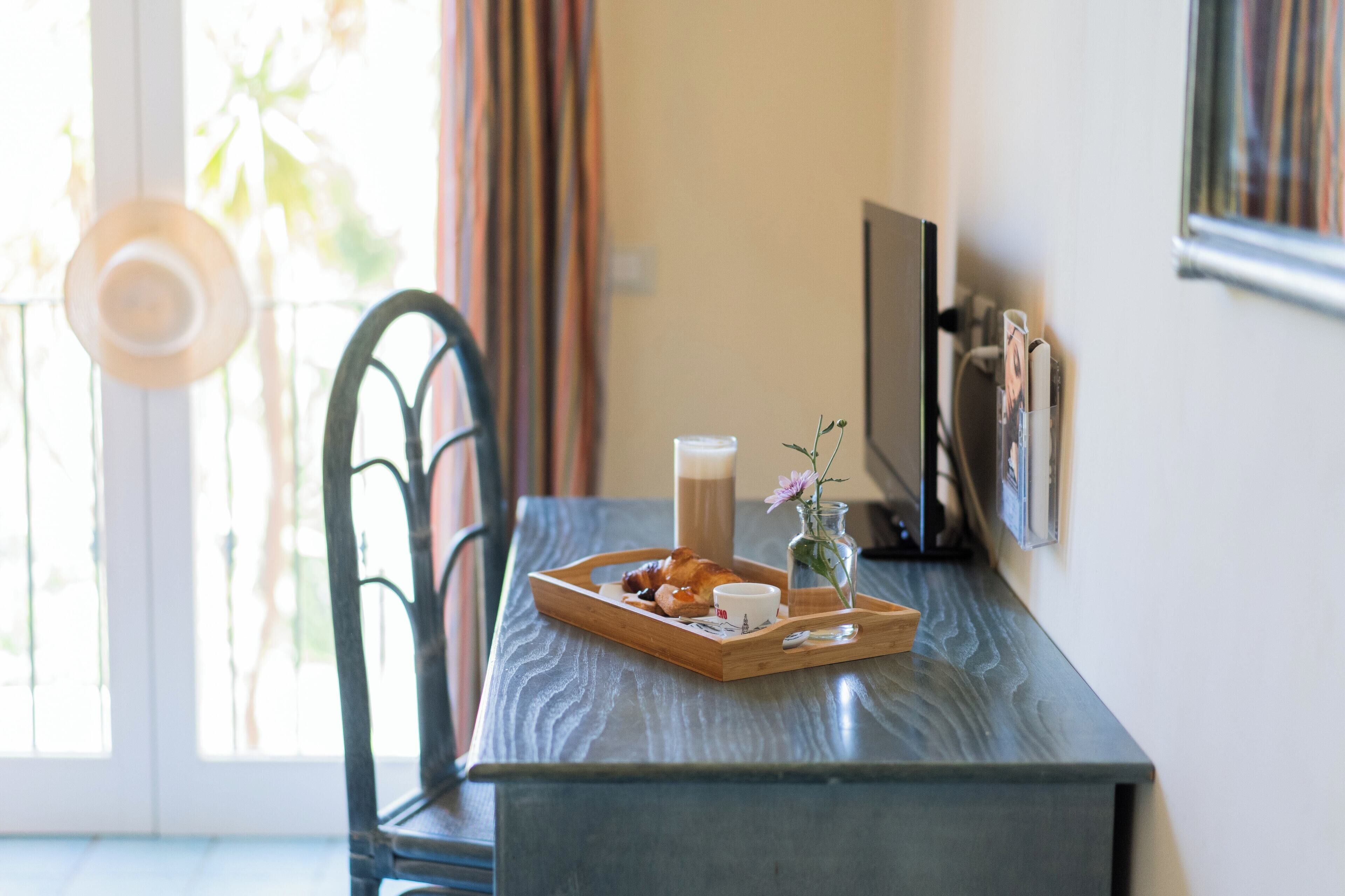 classic double or twin room | 1 bedroom, desk, bed sheets