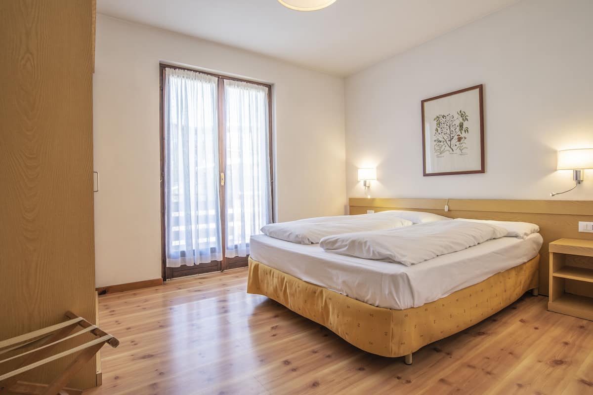 Apartamento estándar, 2 habitaciones | 1 dormitorio, caja fuerte, cunas gratuitas y wifi gratis